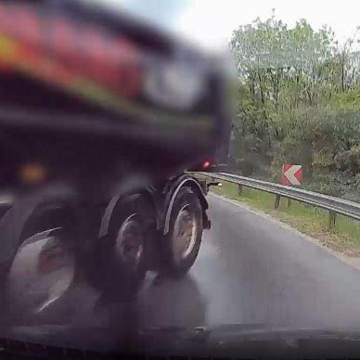 Fiatal életét tette tönkre örökre egy felelőtlen sofőr, videón a szörnyű baleset
