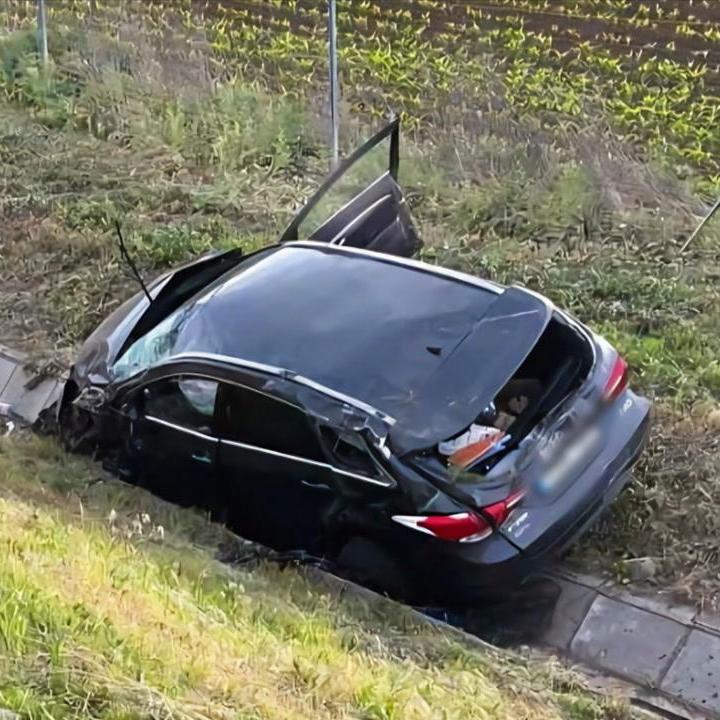 Egy bogár miatt történt durva baleset az M30-ason
