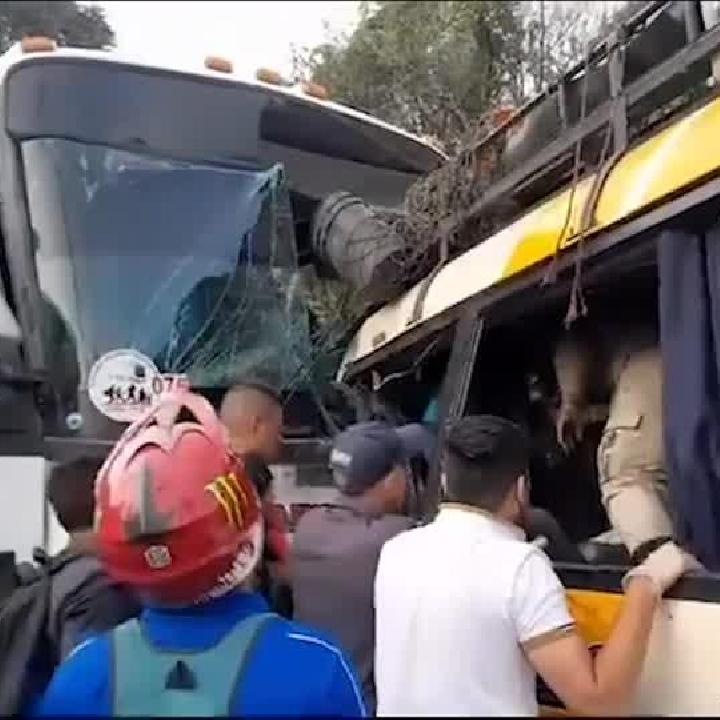 Két busz ütközött frontálisan Hondurasban, sokan meghaltak