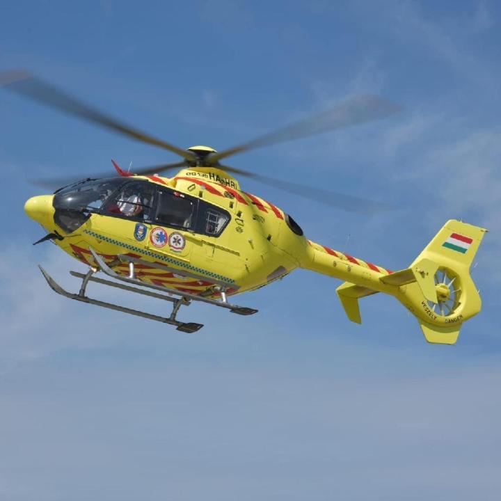 Szörnyű baleset az M7-esen, több mentőhelikoptert riasztottak a helyszínre