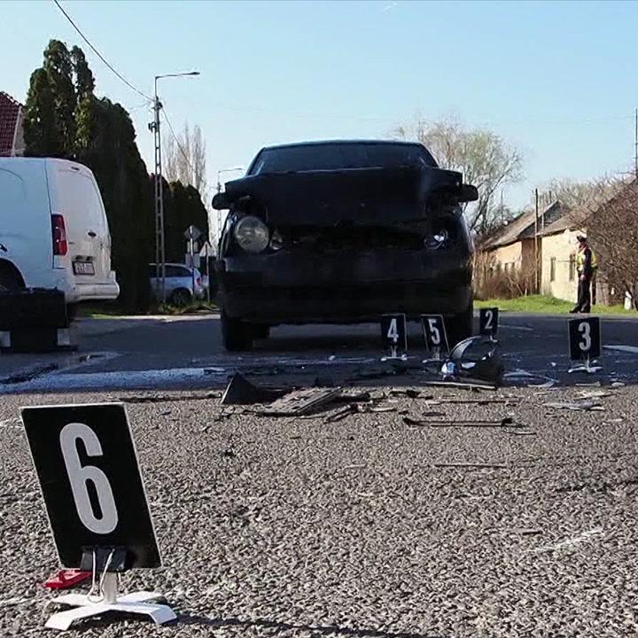 Megállt a zebránál, hogy átengedje a gyalogost, durva baleset lett belőle